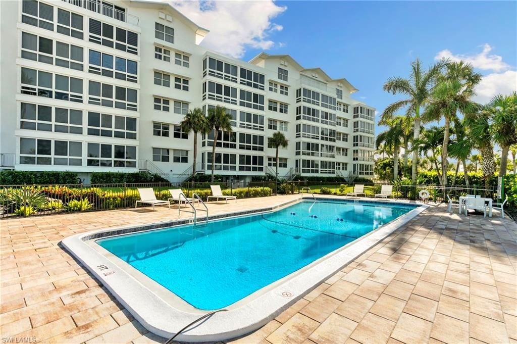 2121 Gulf Shore Blvd N, Unit 203, Naples, FL 34102 Photo