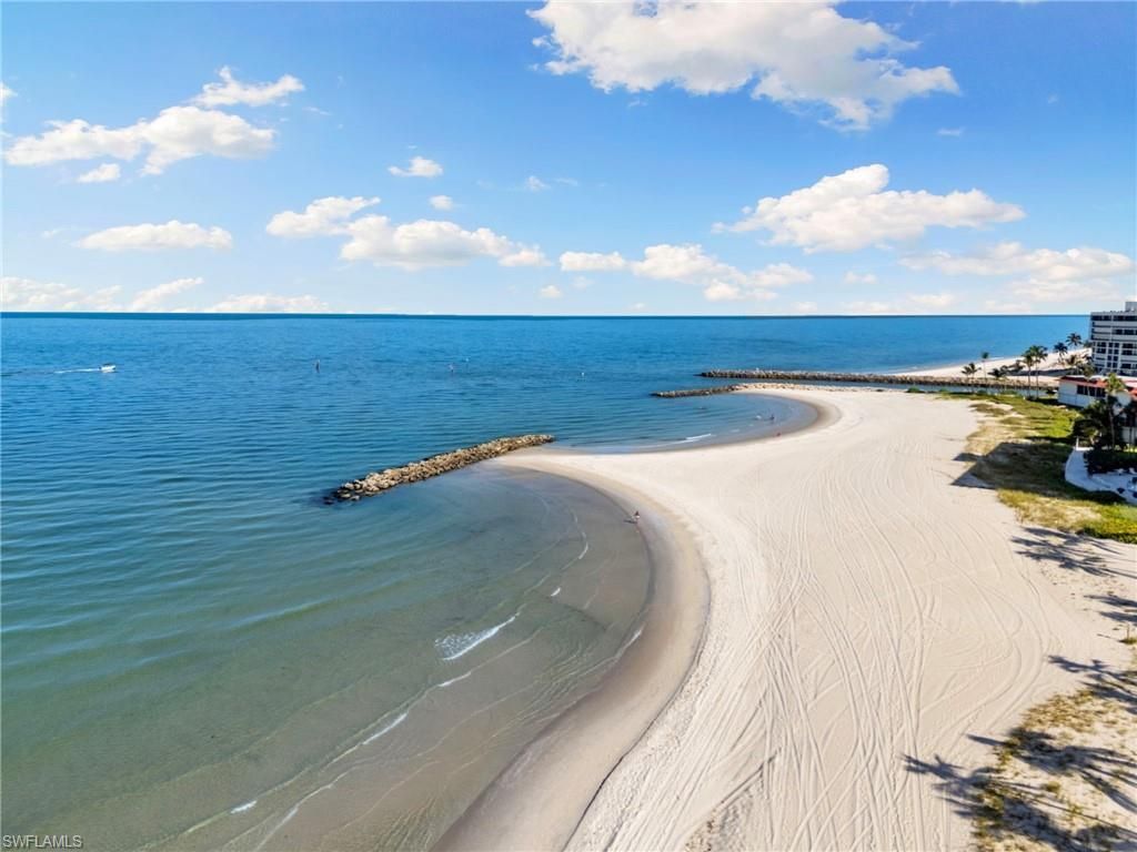 2121 Gulf Shore Blvd N, Unit 203, Naples, FL 34102 Photo