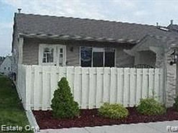 61745 VALLEY FORGE Drive, Unit 1, South Lyon, Mi 48178
