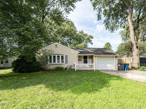 1750 Newport Avenue, Toledo, OH 43613