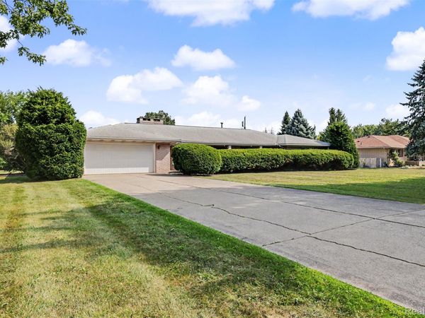 18956 Superior Street, Southgate, Mi 48195