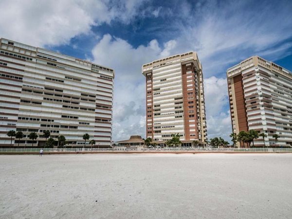 17920 GULF BOULEVARD , Unit 1704, REDINGTON SHORES, FL 33708