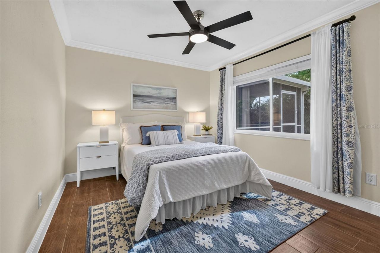 4392 Walnut Street Ne, Saint Petersburg, FL 33703 Photo