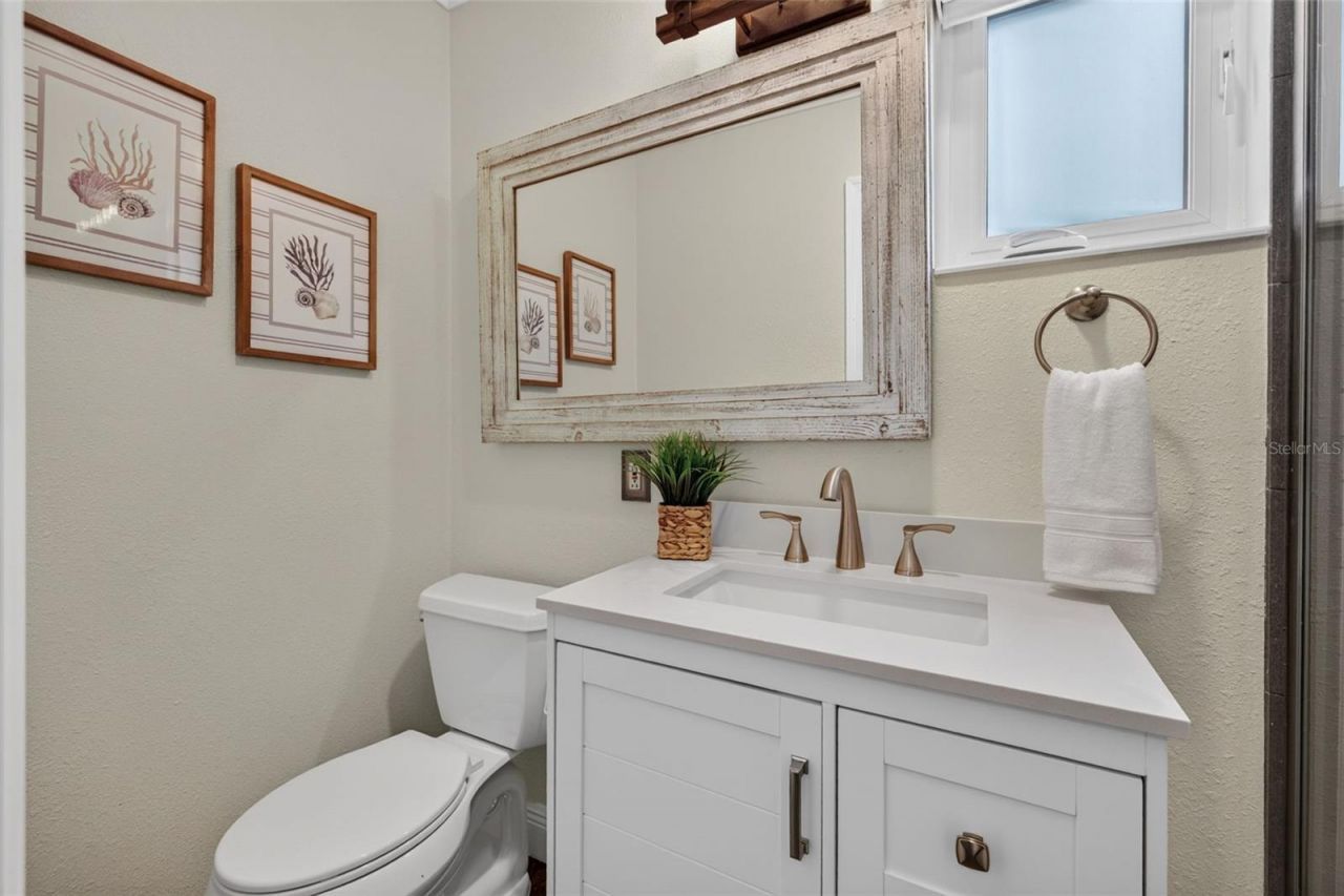4392 Walnut Street Ne, Saint Petersburg, FL 33703 Photo