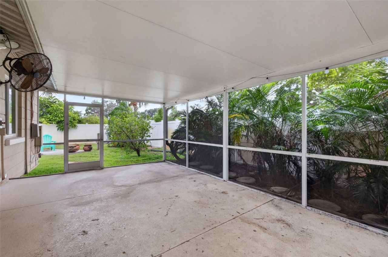 4392 Walnut Street Ne, Saint Petersburg, FL 33703 Photo