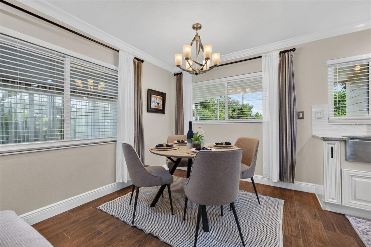 4392 Walnut Street Ne, Saint Petersburg, FL 33703 Photo