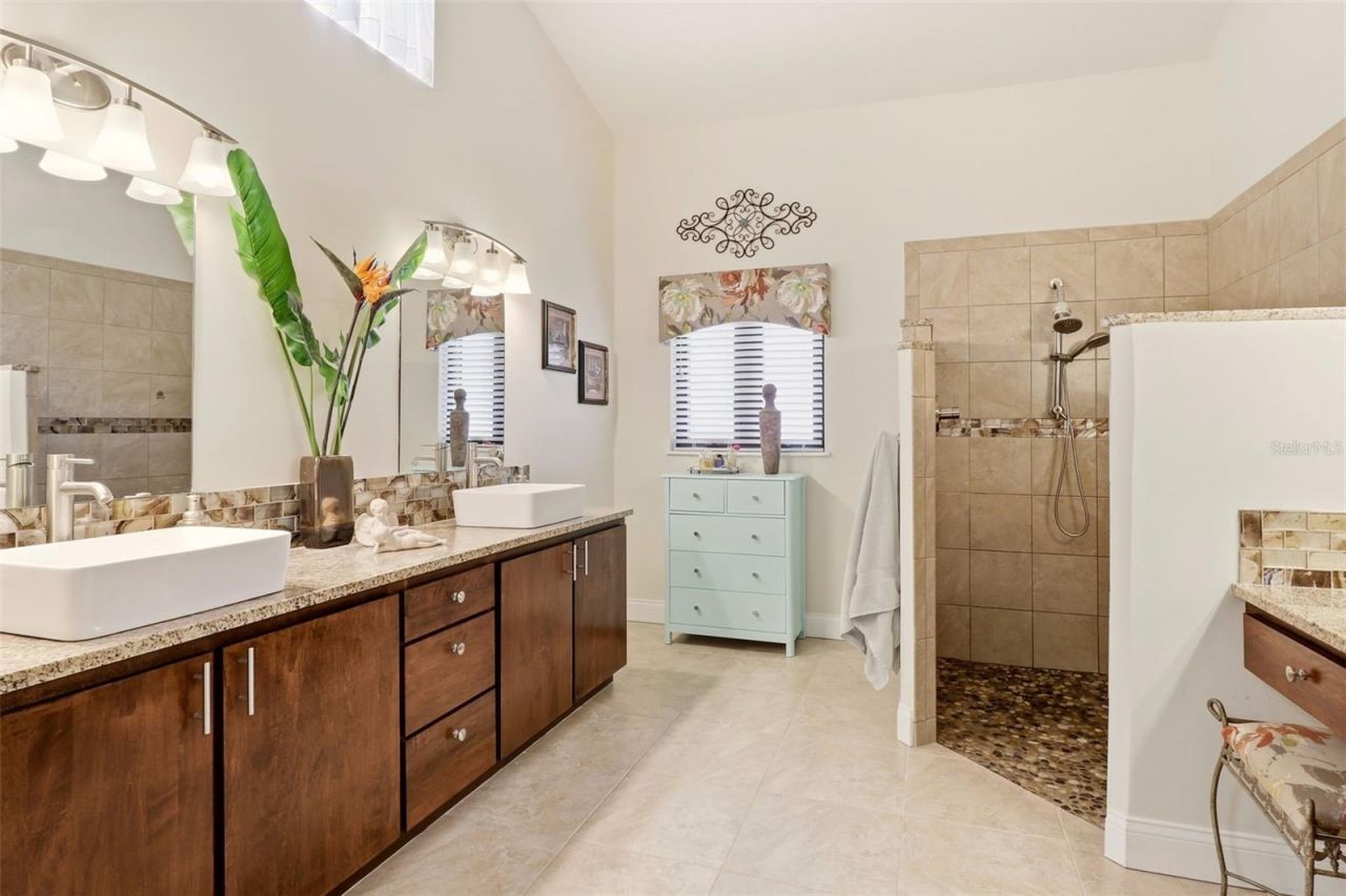 19 Woodguild Place , Palm Coast, FL 32164 Photo