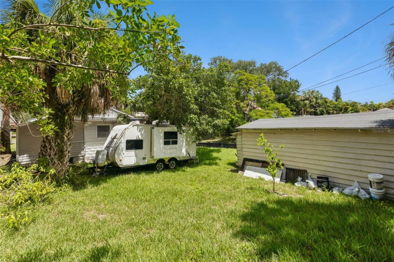 558 10th Ave S , Saint Petersburg, FL 33701 Photo
