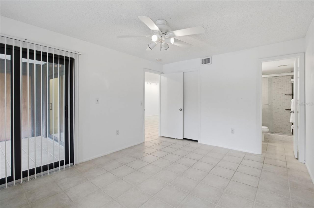 2448 Clubhouse Drive, Unit 202, Sarasota, FL 34232 Photo