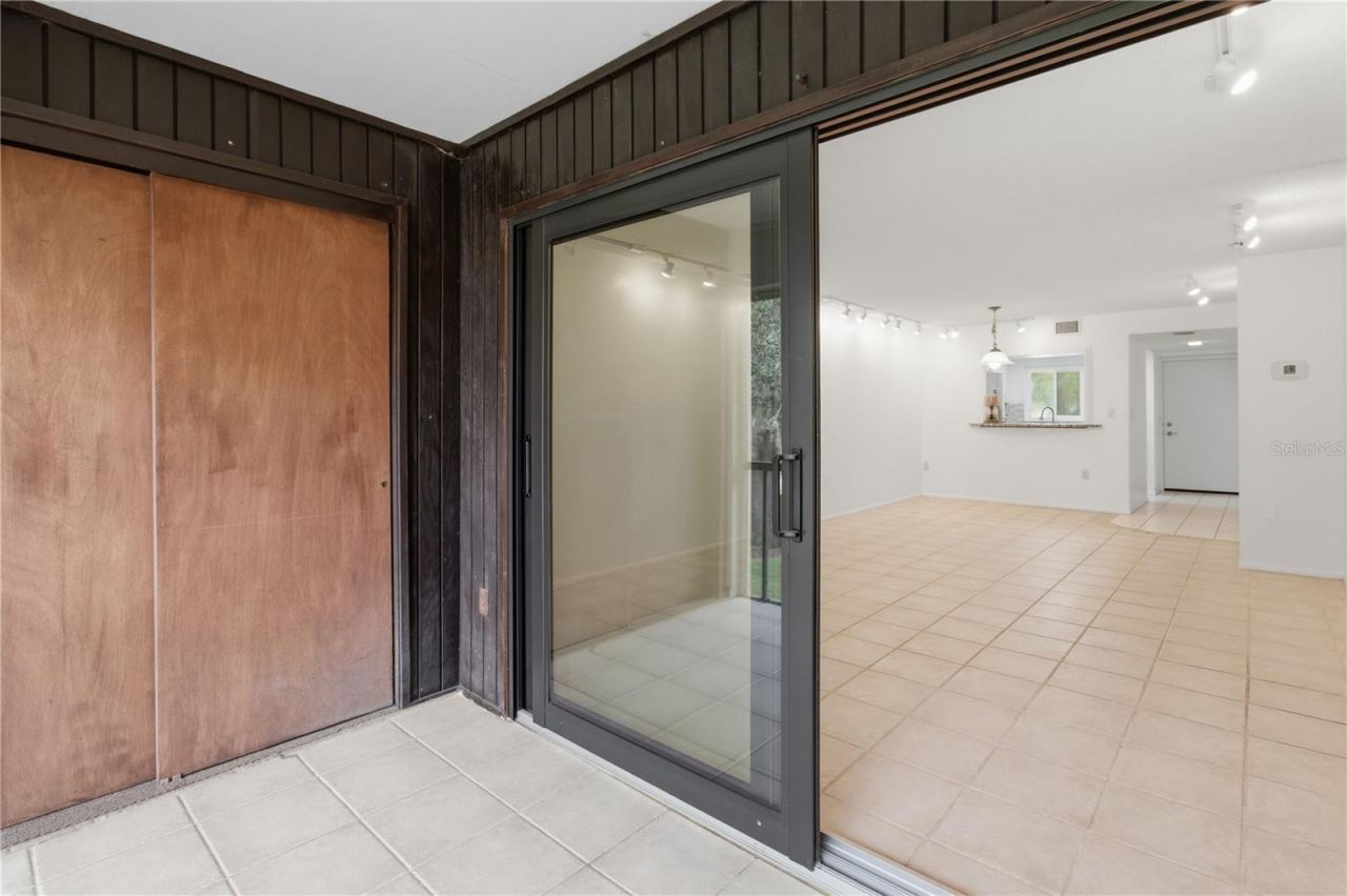 2448 Clubhouse Drive, Unit 202, Sarasota, FL 34232 Photo