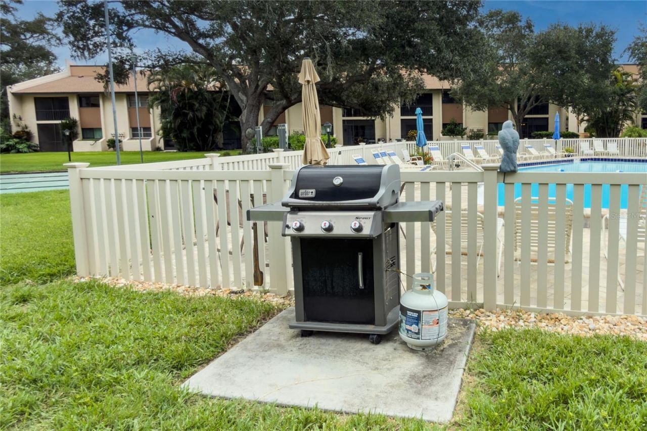 2448 Clubhouse Drive, Unit 202, Sarasota, FL 34232 Photo