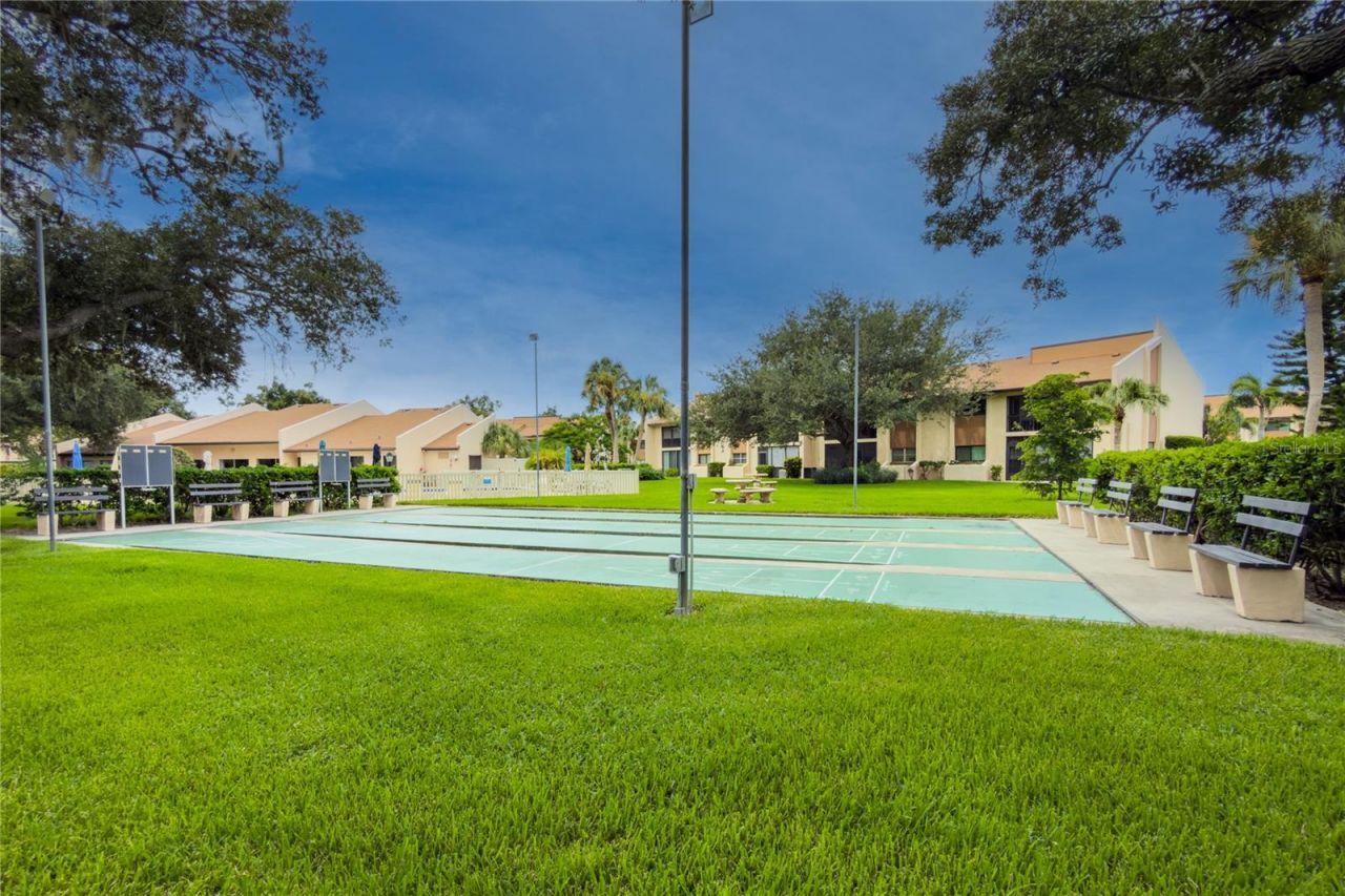 2448 Clubhouse Drive, Unit 202, Sarasota, FL 34232 Photo