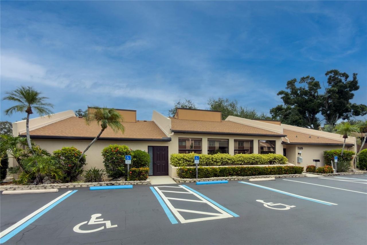2448 Clubhouse Drive, Unit 202, Sarasota, FL 34232 Photo