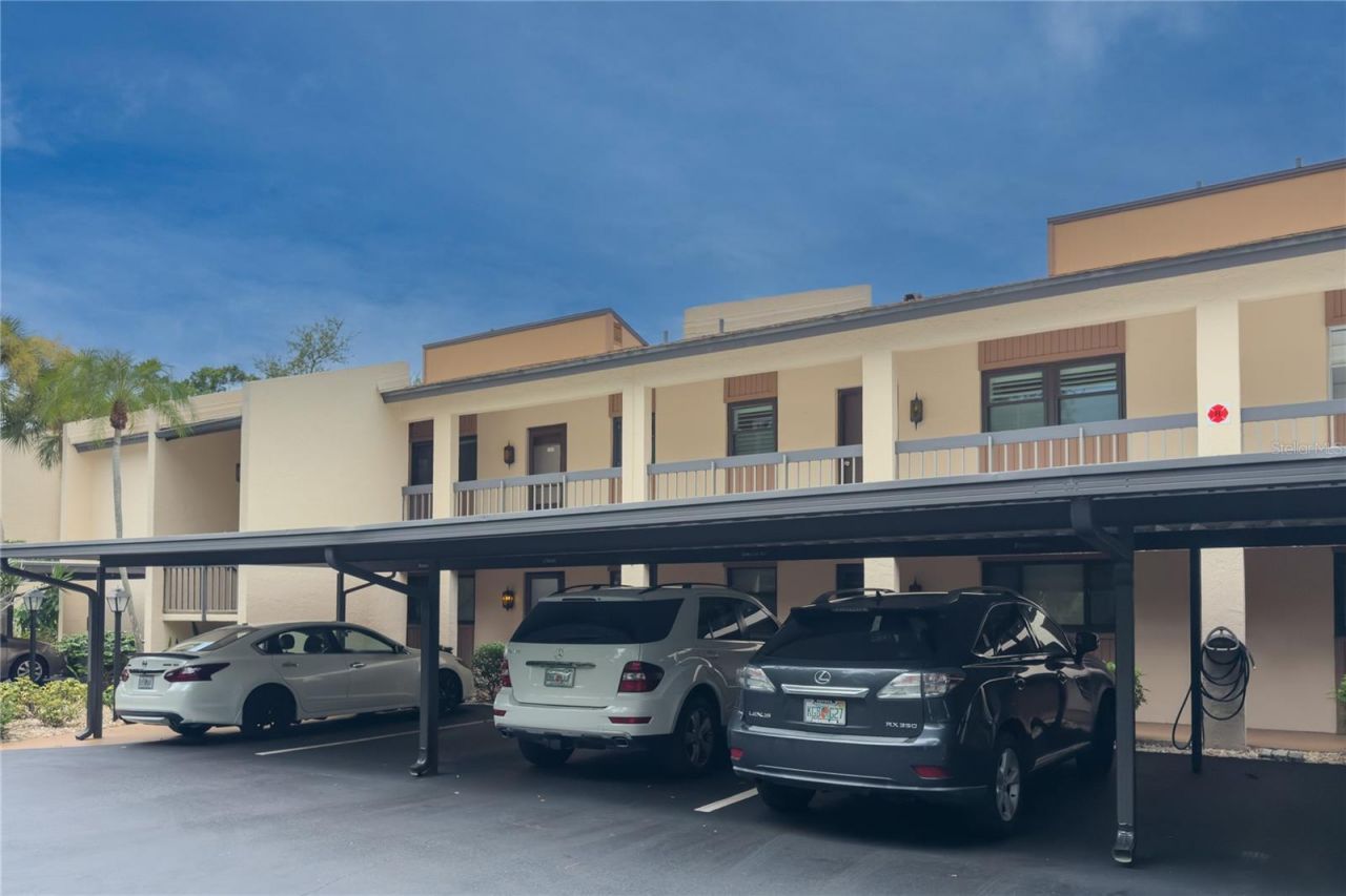 2448 Clubhouse Drive, Unit 202, Sarasota, FL 34232 Photo