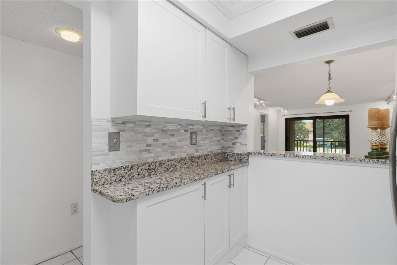 2448 Clubhouse Drive, Unit 202, Sarasota, FL 34232 Photo