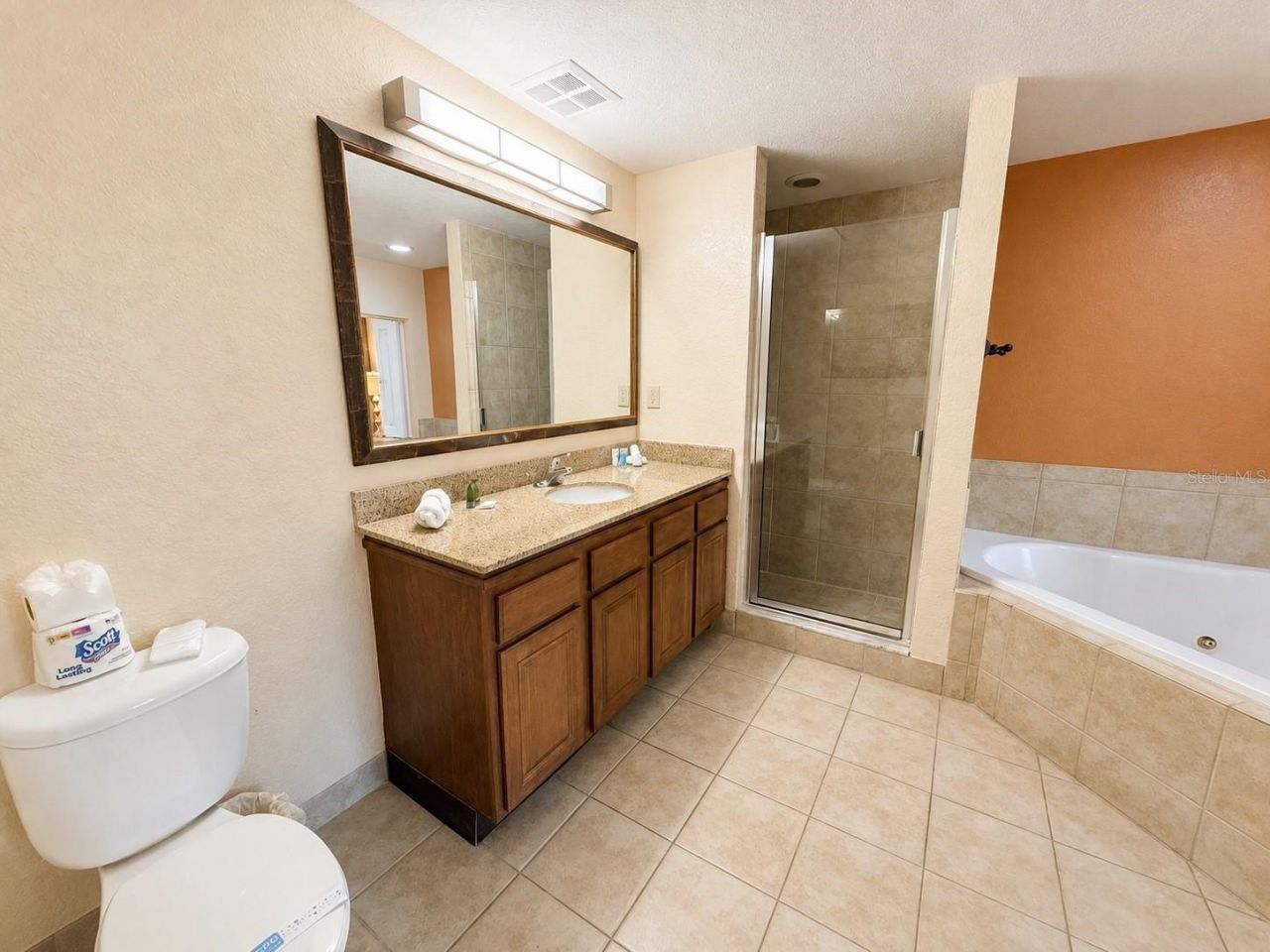 12539 Floridays Resort Drive , Unit 208D, Orlando, FL 32821 Photo