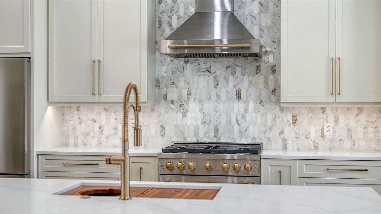 2729 Harvest Drive, Sarasota, FL 34240 Photo