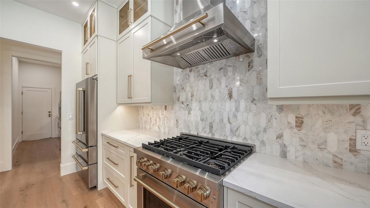 2729 Harvest Drive, Sarasota, FL 34240 Photo