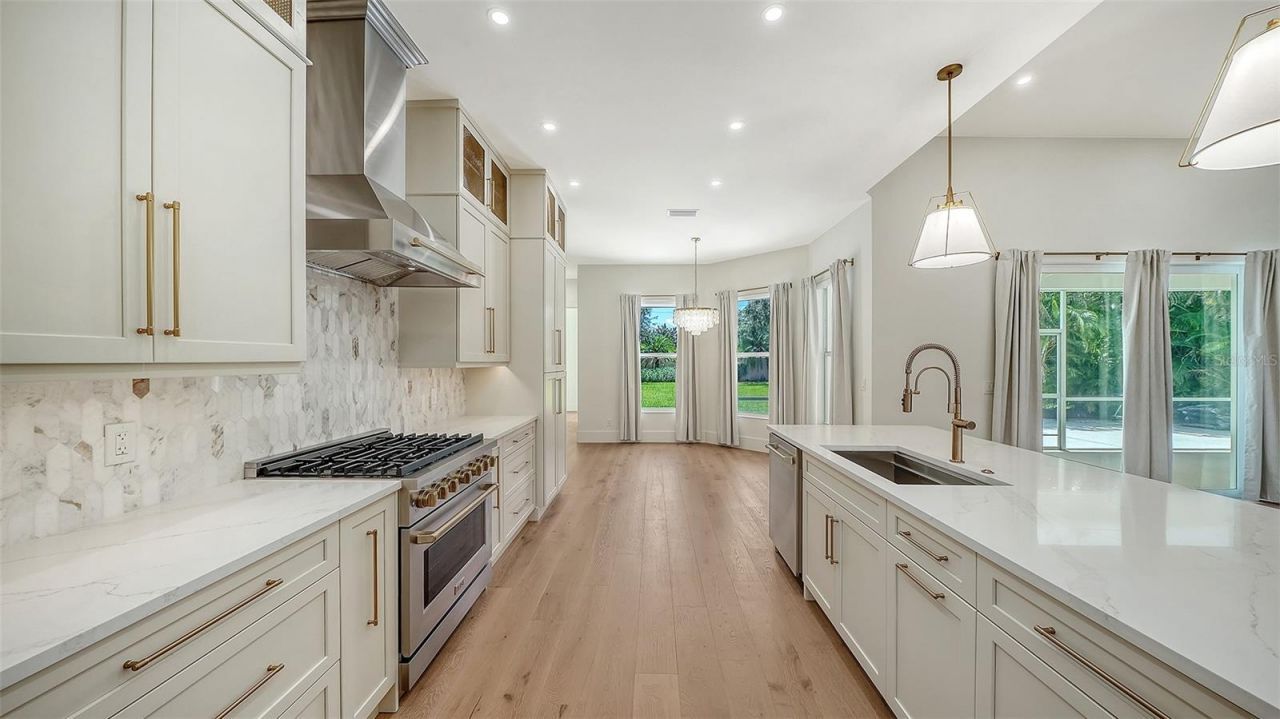 2729 Harvest Drive, Sarasota, FL 34240 Photo