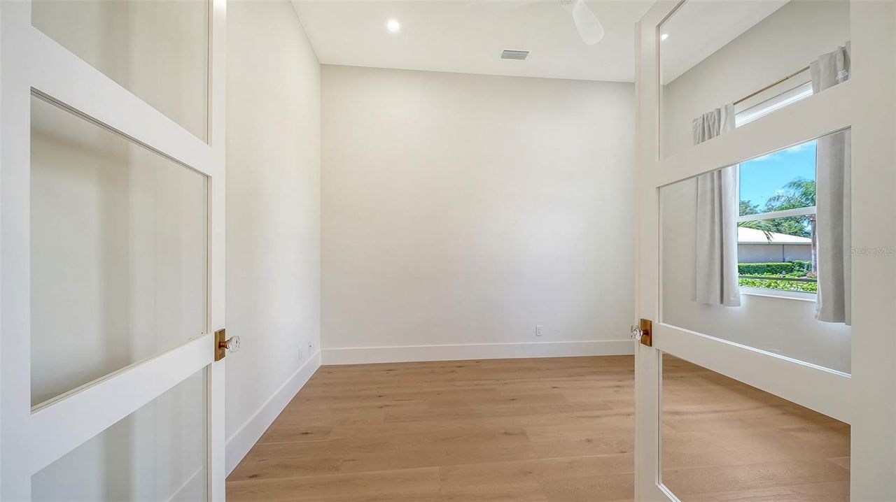 2729 Harvest Drive, Sarasota, FL 34240 Photo