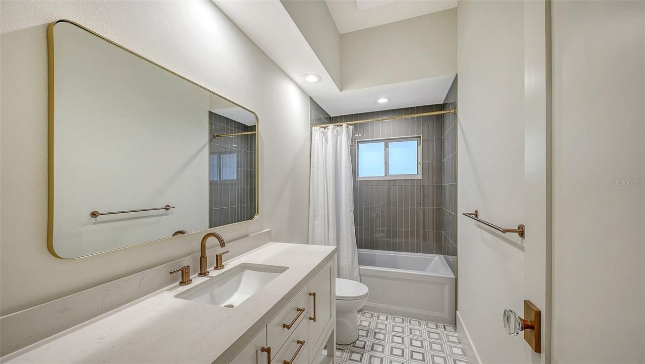 2729 Harvest Drive, Sarasota, FL 34240 Photo