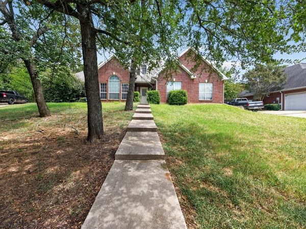 804 Waterloo Lake Drive, Denison, TX 75020