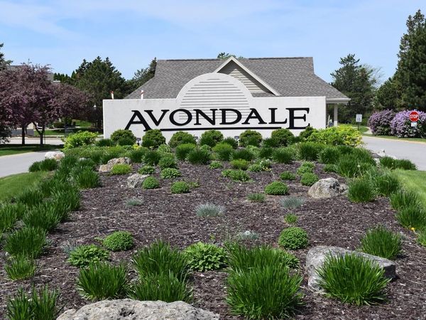 N21W24130 Garden CIRCLE, Unit 1 A, Pewaukee, WI 53072
