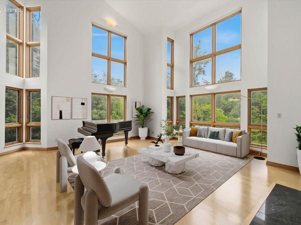 3411 W River DRIVE, Mequon, WI 53097