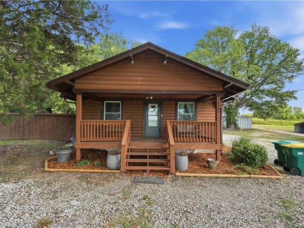 5345 N 115th Street, Kansas City, KS 66109