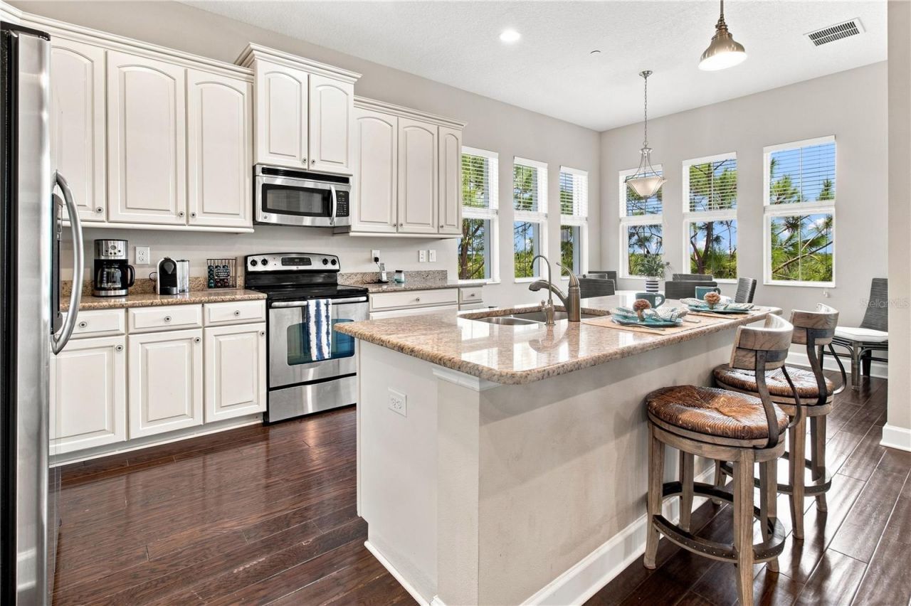 311 Sapphire Lake Drive, Unit 202, Bradenton, FL 34209 Photo