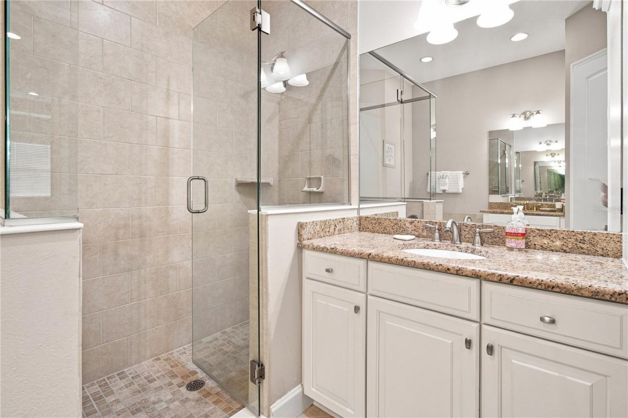 311 Sapphire Lake Drive, Unit 202, Bradenton, FL 34209 Photo