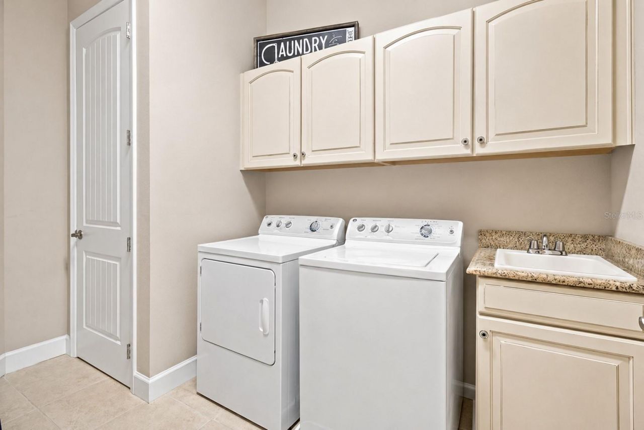311 Sapphire Lake Drive, Unit 202, Bradenton, FL 34209 Photo