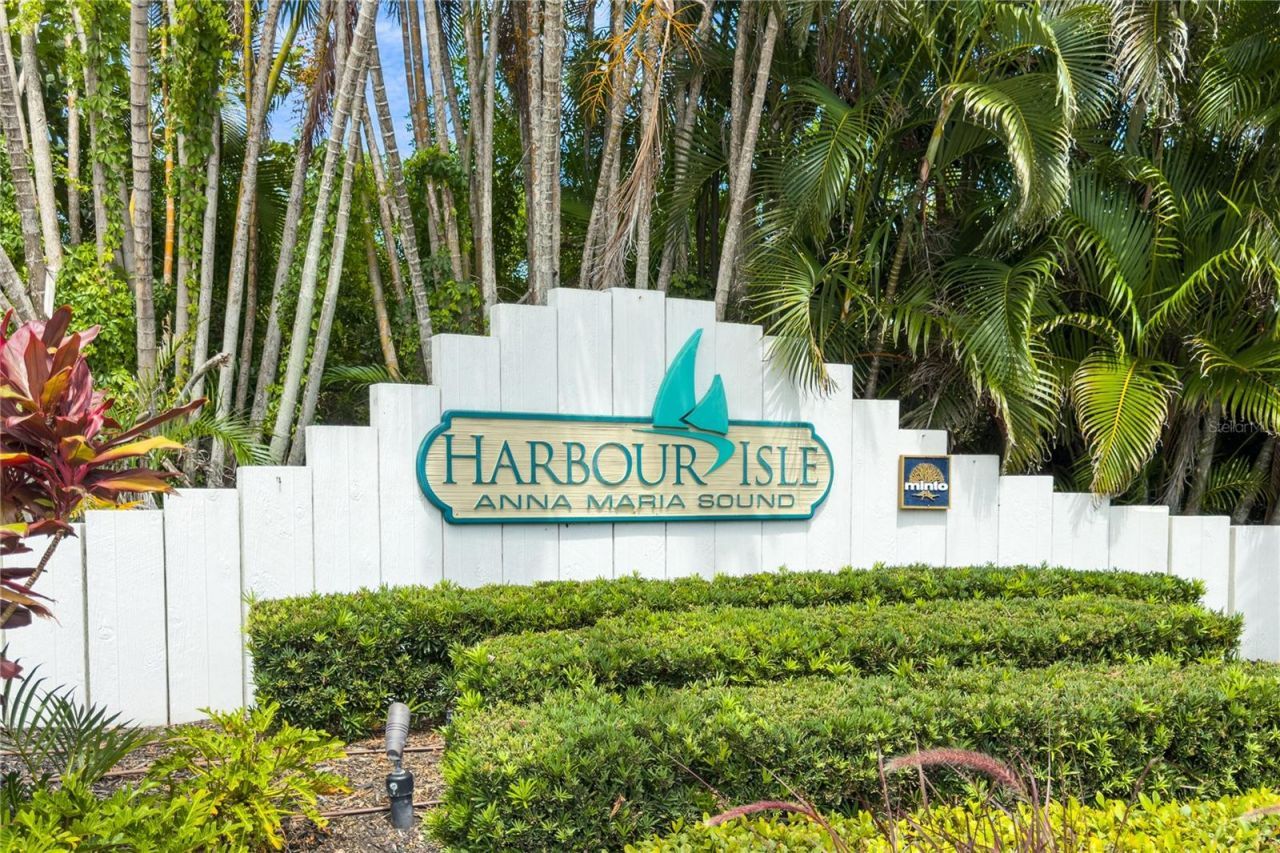 311 Sapphire Lake Drive, Unit 202, Bradenton, FL 34209 Photo