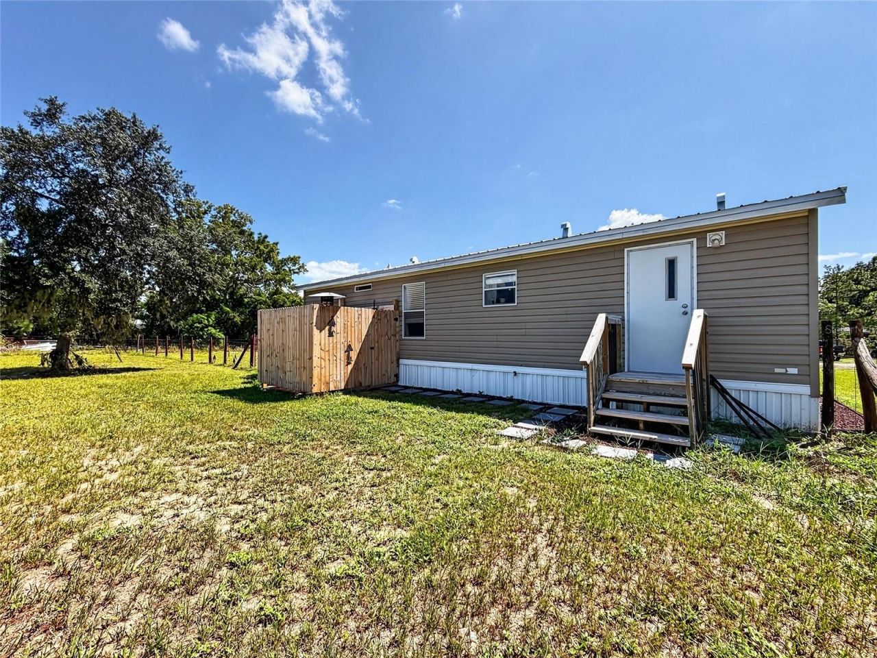 37647 Jenny Lane , Eustis, FL 32736 Photo