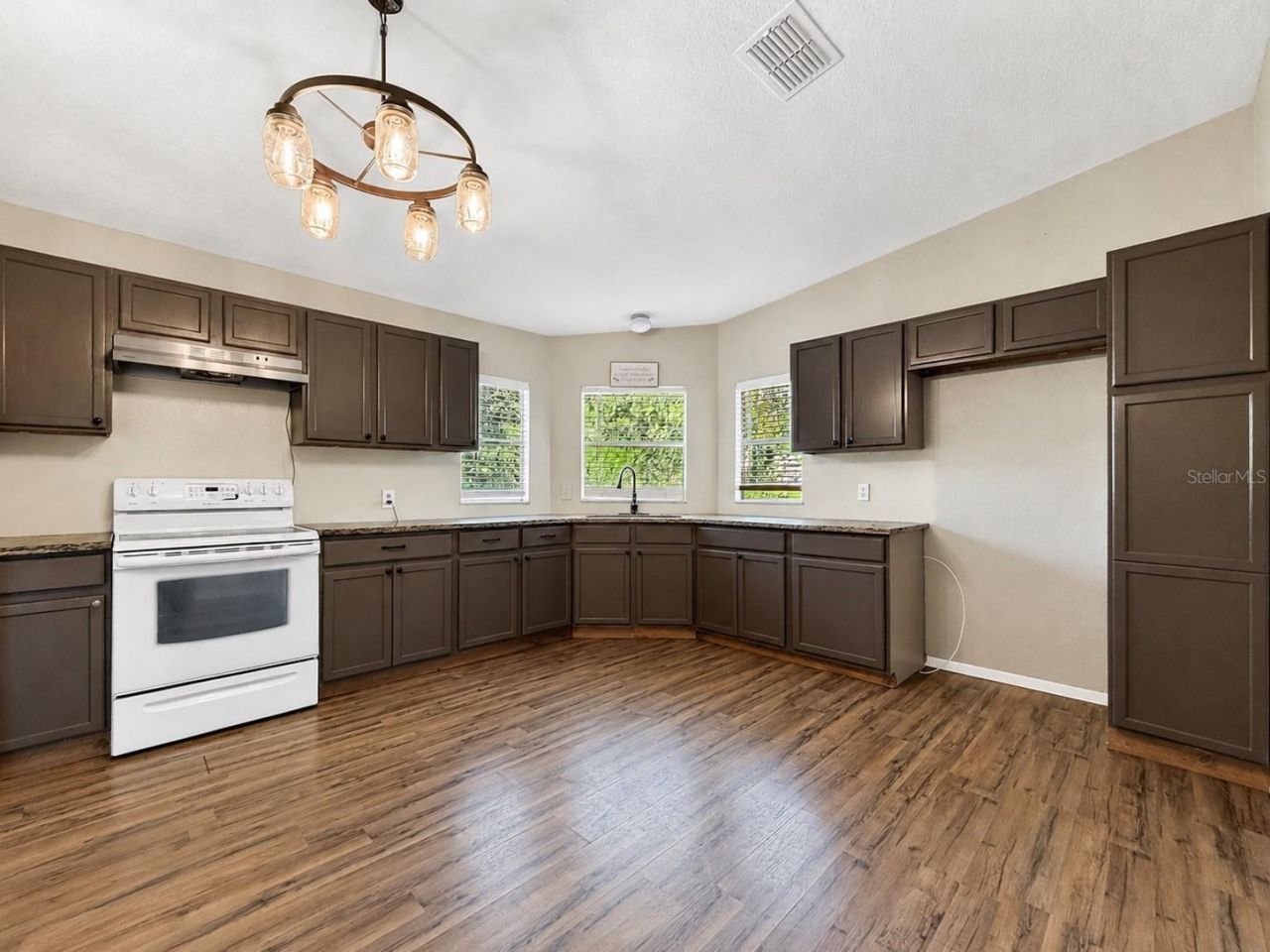 37647 Jenny Lane , Eustis, FL 32736 Photo