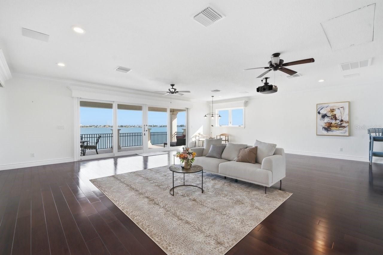 504 55 Th Avenue, Saint Pete Beach, FL 33706 Photo
