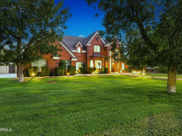 15415 E PICKETT Court, Gilbert, AZ 85298