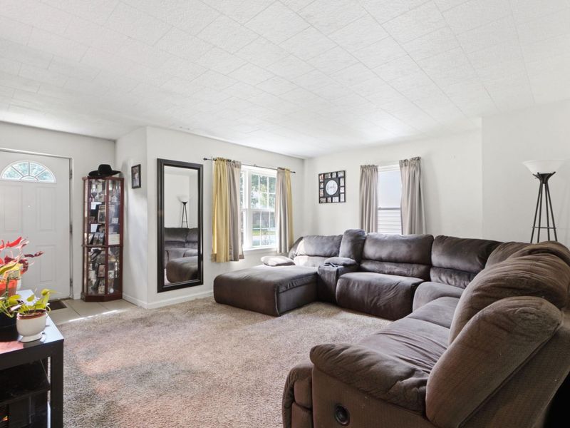 4933 Lindbergh Boulevard, Dayton, OH 45449 Photo 3