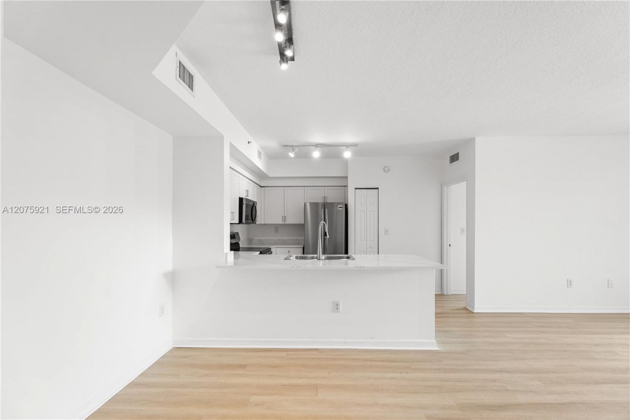 6851 SW 44th St, Unit 209, Miami, FL 33155 Photo
