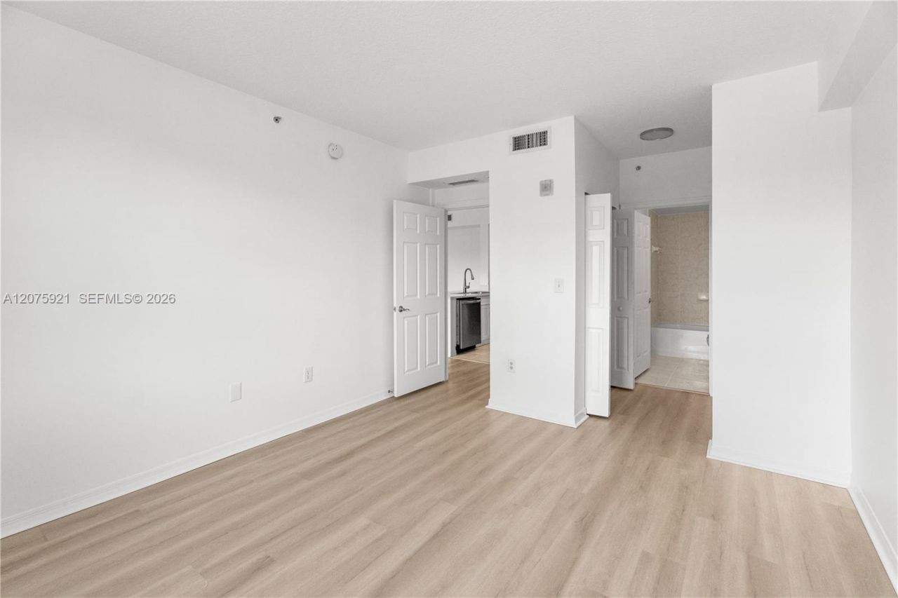 6851 SW 44th St, Unit 209, Miami, FL 33155 Photo