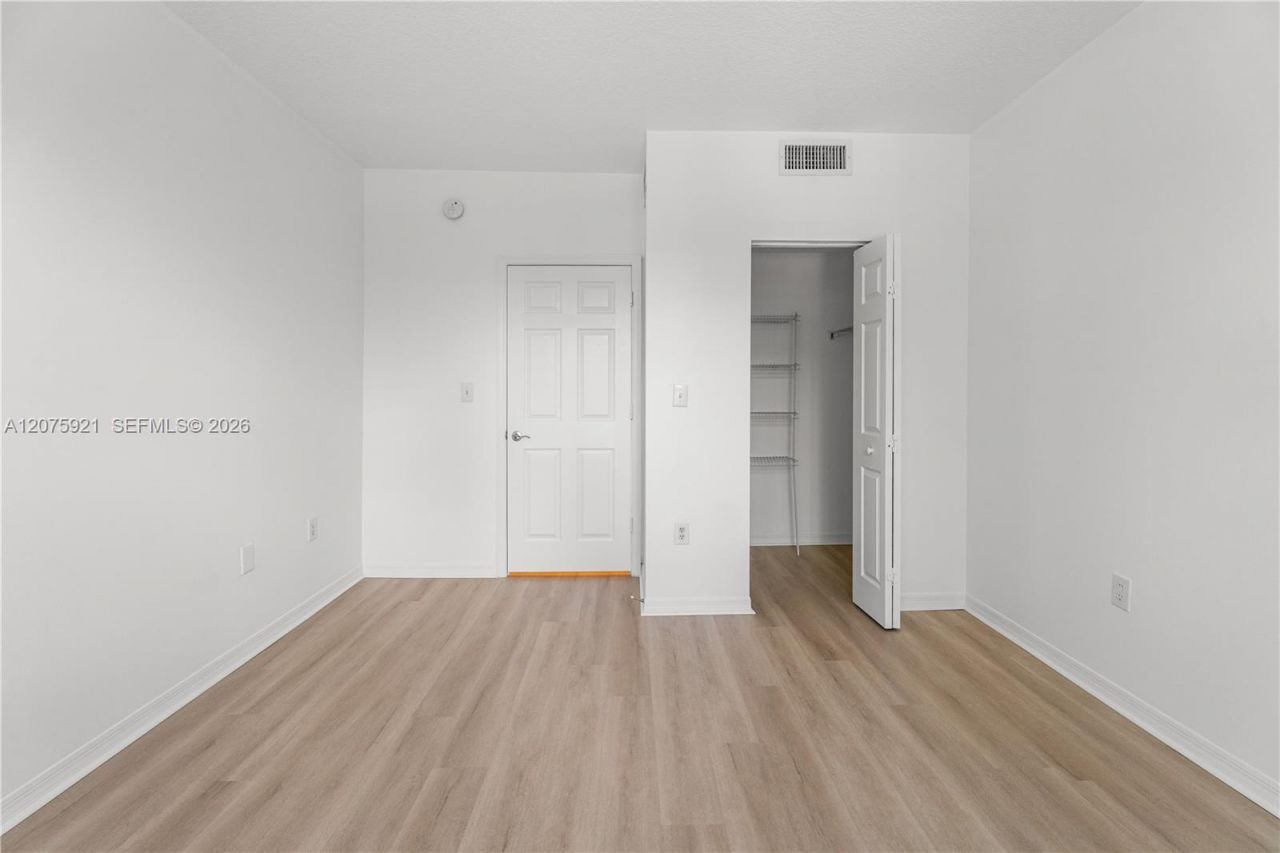 6851 SW 44th St, Unit 209, Miami, FL 33155 Photo