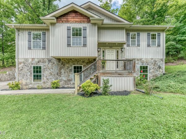 3400 Hull Drive, Kingsport, TN 37664
