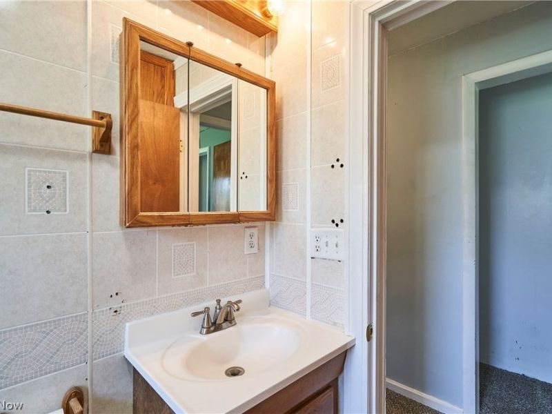 4293 Summit Road , Norton, OH 44203 Photo 9
