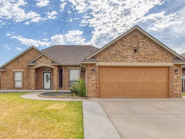 4228 Notting Hill Drive, Oklahoma City, OK 73160