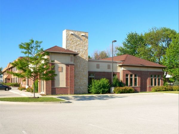 351 W Dundee Road , Buffalo Grove, IL 60089