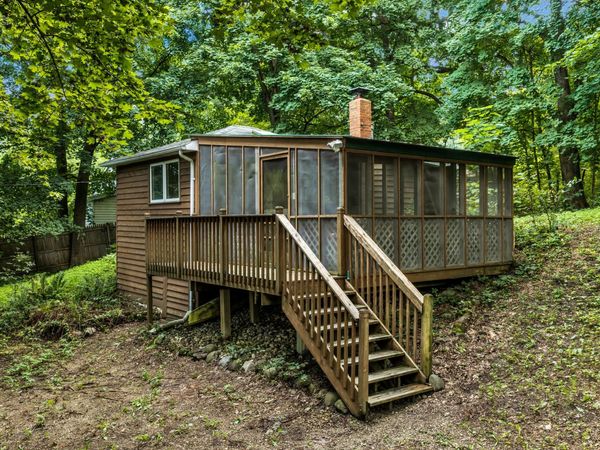 W8799 Hickory Rd, Richmond, WI 53115