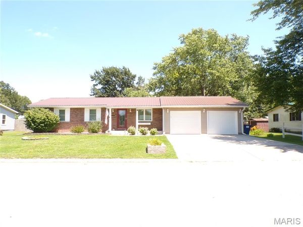 712 N James Street, Sparta, IL 62286