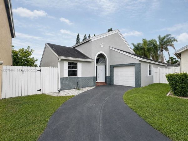 1181 SW 108th Ter, Davie, FL 33324