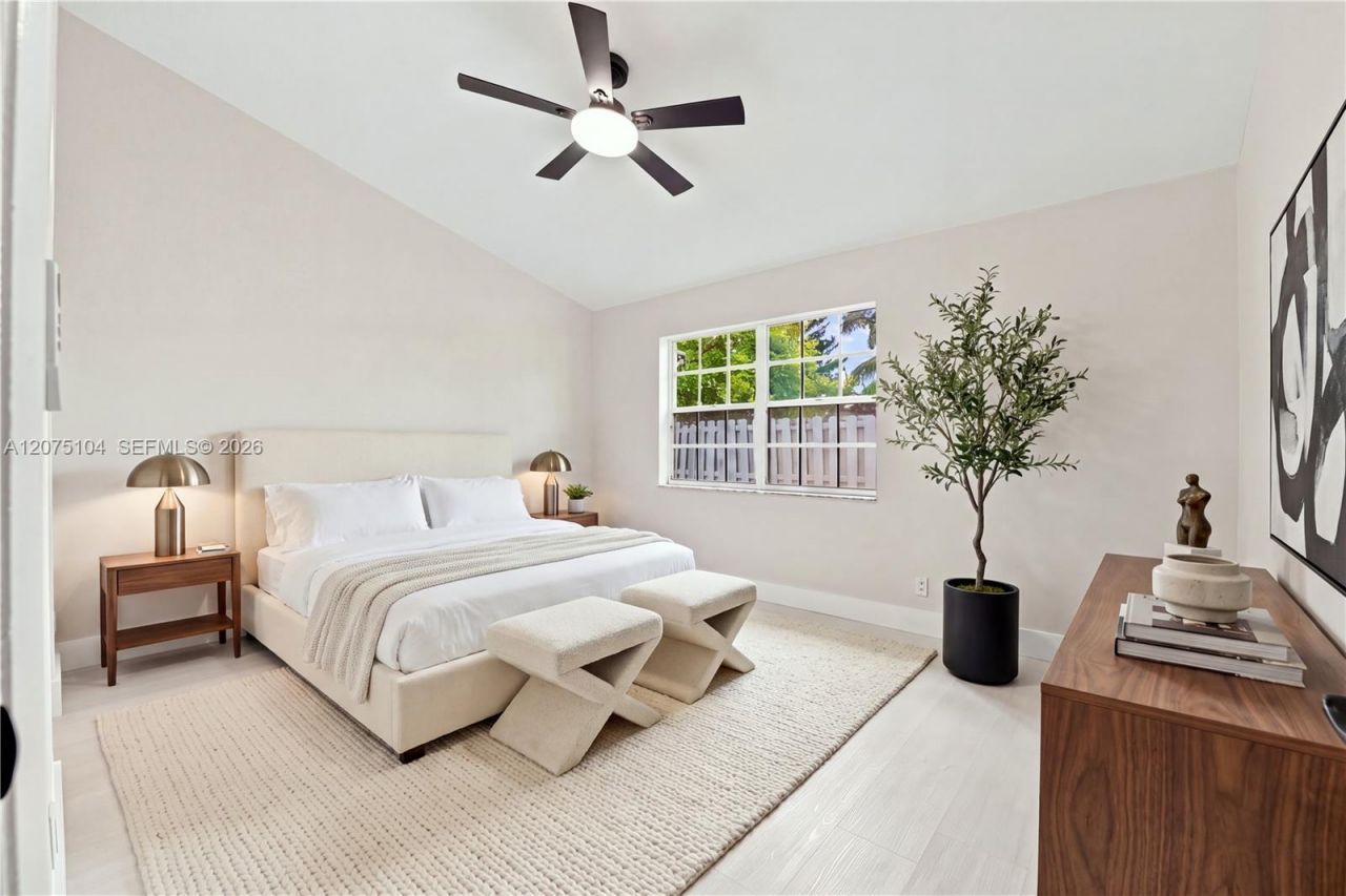 1181 SW 108th Ter, Davie, FL 33324 Photo