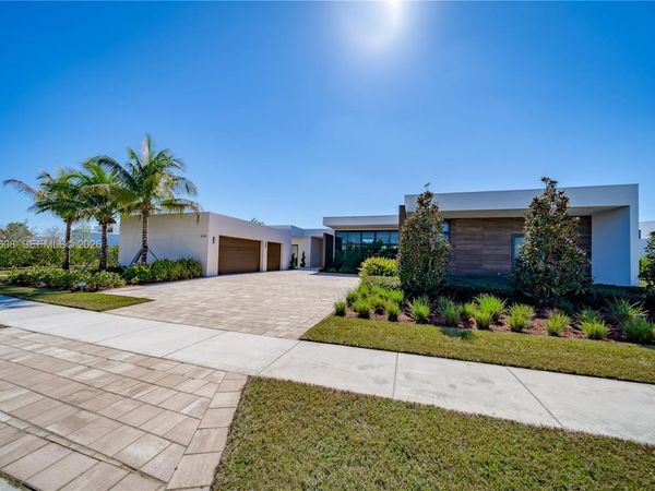16600 Sunset Way , Weston, FL 33326